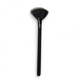 Moda Pro New Black Vegan & Cruelty Free BMX-150 Highlight Fan Brush